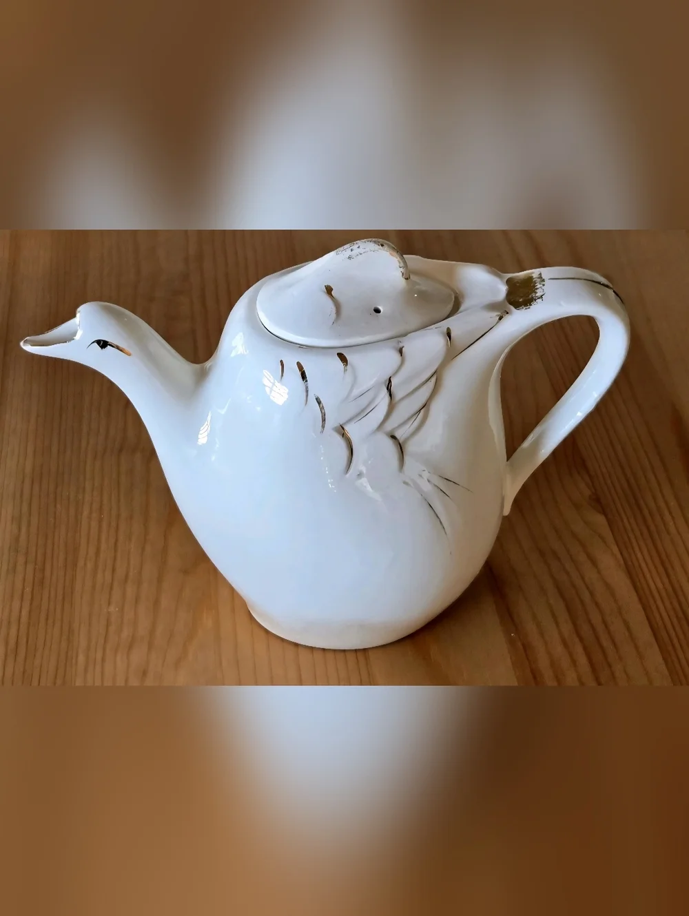 Vtg Swan Porcelain Creamer, Handpainted, Gold/Cream